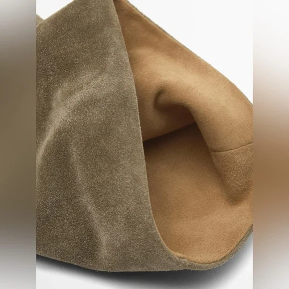 NWT. Massimo Dutti Soft Split Leather Heeled Boots. Size 11.